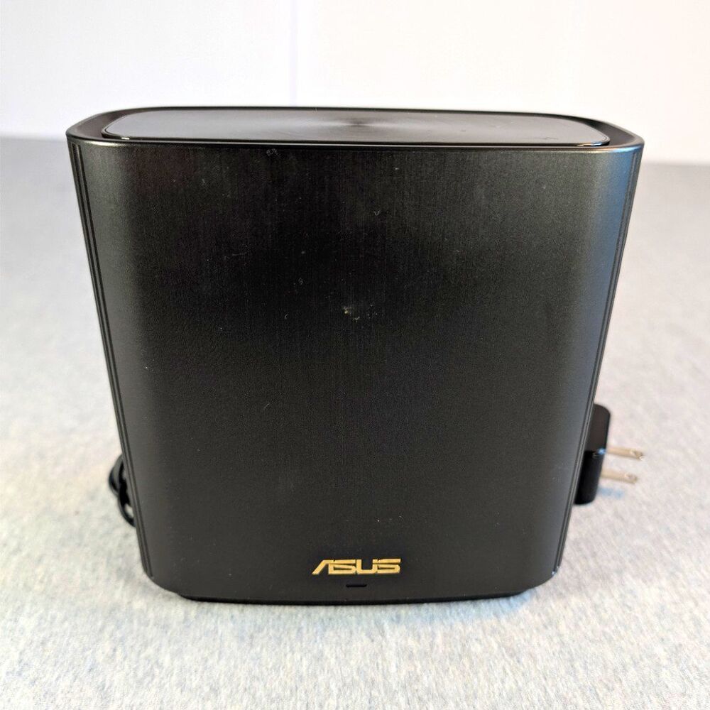 ASUS XT8 AX6600 Tri-Band WiFi 6 (802.11ax) Router, Black, 3 LAN Ports